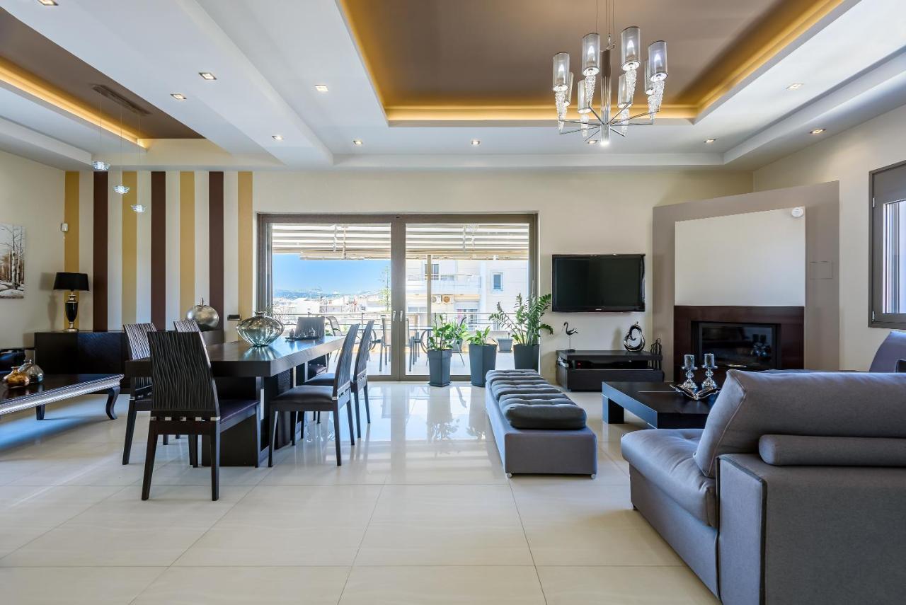 Luxury Villa In City Center With Rooftop Swimming Pool Chania  Exteriér fotografie