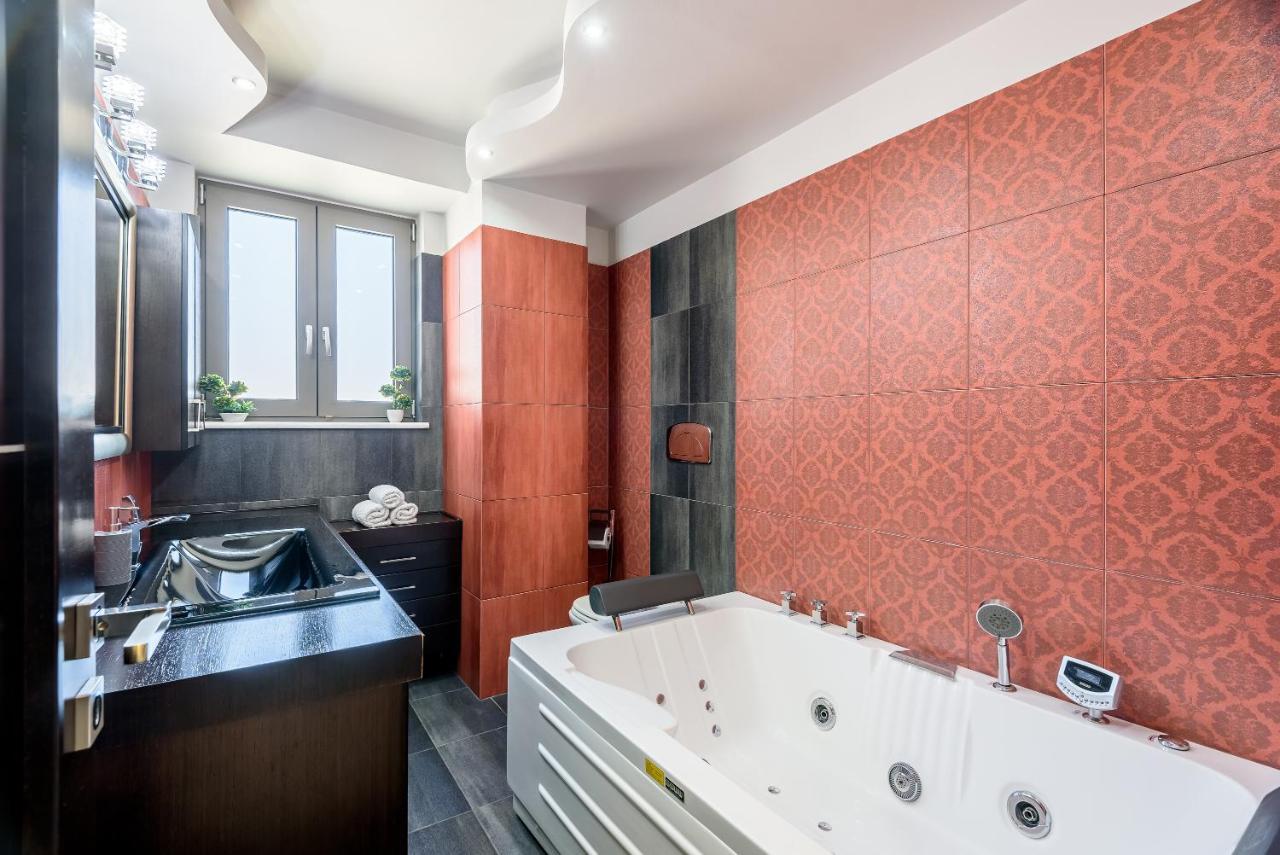 Luxury Villa In City Center With Rooftop Swimming Pool Chania  Exteriér fotografie